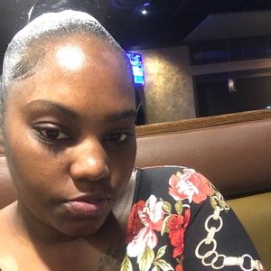 Meet your Posher, Brandi